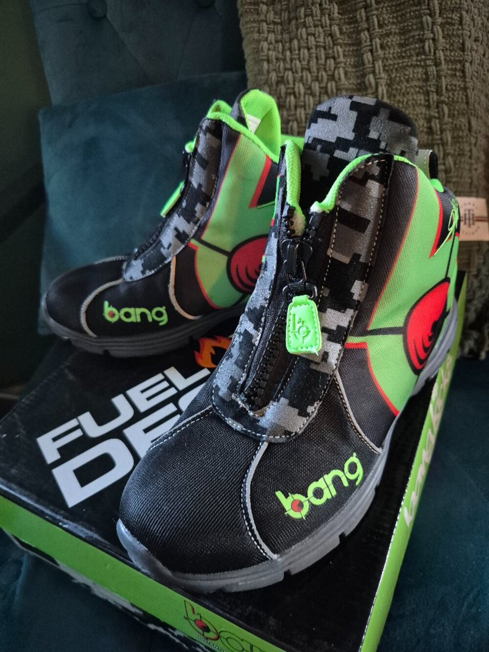 Bang Energy Neon Trance Mid High Camo Fighter Gym Shoes W 7